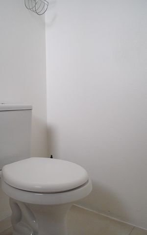 Casa de condomínio à venda com 83m², 2 quartos e 2 vagaslavabo