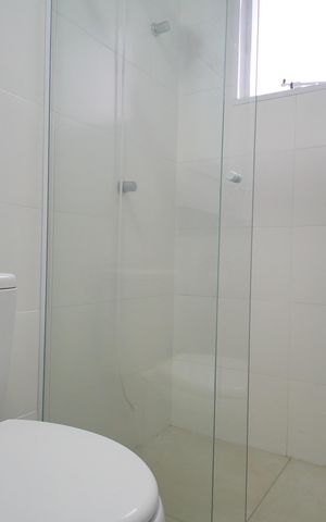 Casa de condomínio à venda com 83m², 2 quartos e 2 vagasBanheiro