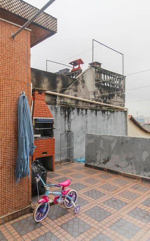 Casa à venda com 125m², 2 quartos e 2 vagas
