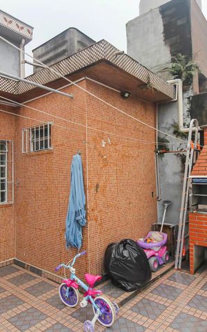 Casa à venda com 125m², 2 quartos e 2 vagas