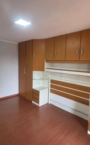 Casa à venda com 250m², 3 quartos e 5 vagas Casa à venda com 250m², 3 quartos e 5 vagasQuarto 2