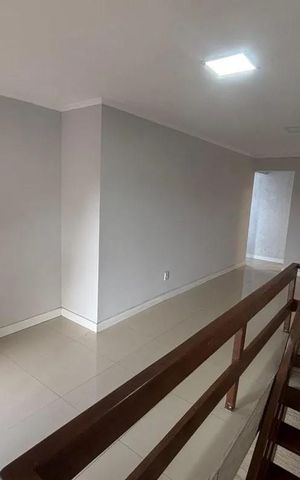 Casa à venda com 250m², 3 quartos e 5 vagas