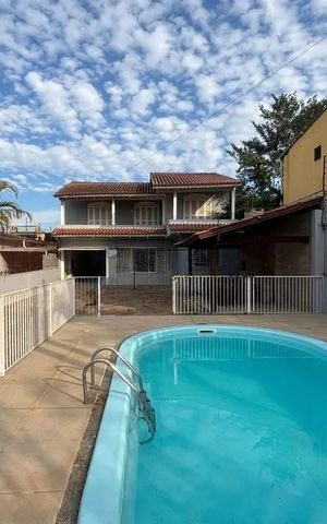 Casa à venda com 250m², 3 quartos e 5 vagas