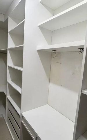 Casa à venda com 250m², 3 quartos e 5 vagas Casa à venda com 250m², 3 quartos e 5 vagasQuarto 1