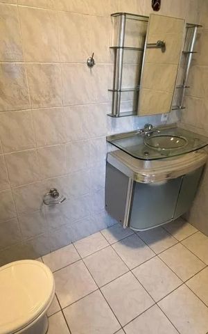 Casa à venda com 250m², 3 quartos e 5 vagas Casa à venda com 250m², 3 quartos e 5 vagasBanheiro 3