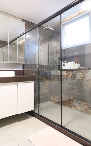 Apartamento à venda com 187m², 3 quartos e 3 vagasBanheiro da Suíte 1