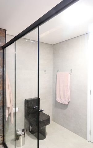 Apartamento à venda com 187m², 3 quartos e 3 vagasBanheiro da Suíte 1
