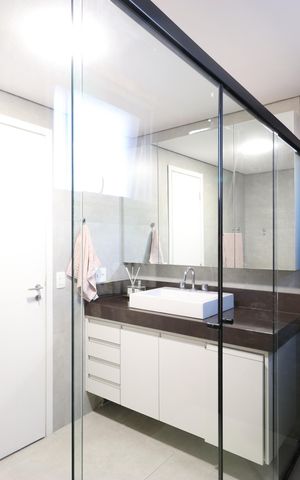 Apartamento à venda com 187m², 3 quartos e 3 vagasBanheiro da Suíte 1