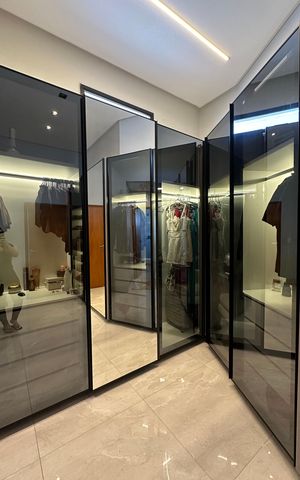 Apartamento à venda com 230m², 4 quartos e 4 vagasCloset