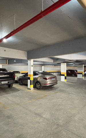 Apartamento à venda com 168m², 3 quartos e 3 vagas Apartamento à venda com 168m², 3 quartos e 3 vagasGaragem