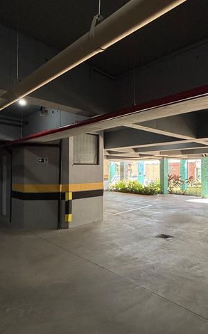 Apartamento à venda com 168m², 3 quartos e 3 vagas Apartamento à venda com 168m², 3 quartos e 3 vagasGaragem