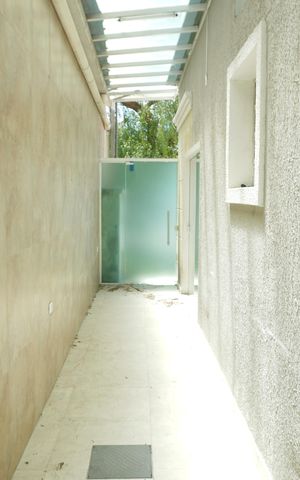 Casa de condomínio à venda com 122m², 2 quartos e 2 vagas Casa de condomínio à venda com 122m², 2 quartos e 2 vagasÁrea externa