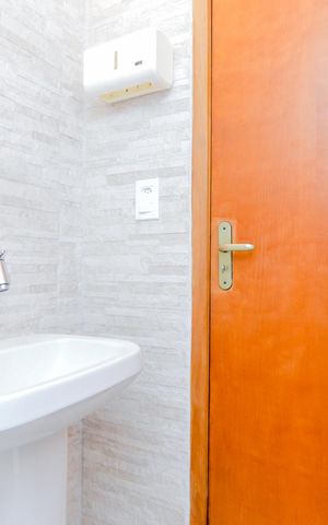 Casa à venda com 180m², 2 quartos e 1 vagaLavabo