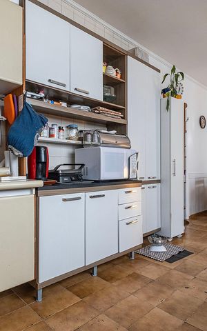 Casa à venda com 300m², 4 quartos e 3 vagas Casa à venda com 300m², 4 quartos e 3 vagasCozinha