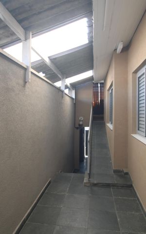 Casa à venda com 125m², 2 quartos e 1 vagaQuintal lateral
