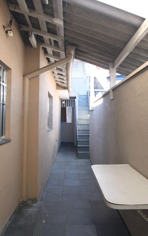 Casa à venda com 125m², 2 quartos e 1 vagaQuintal lateral