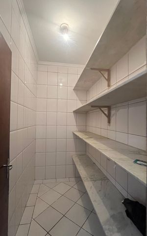 Casa à venda com 222m², 2 quartos e 3 vagas Casa à venda com 222m², 2 quartos e 3 vagasDespensa