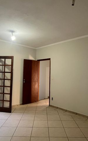 Casa à venda com 222m², 2 quartos e 3 vagas Casa à venda com 222m², 2 quartos e 3 vagasSuíte
