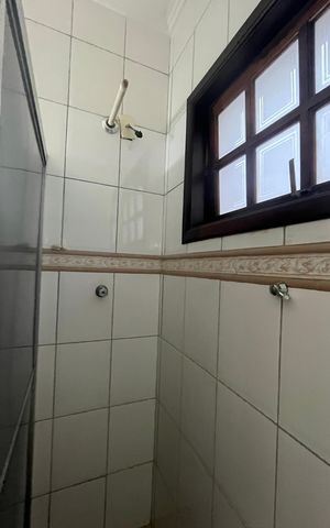 Casa à venda com 222m², 2 quartos e 3 vagas Casa à venda com 222m², 2 quartos e 3 vagasBanheiro social