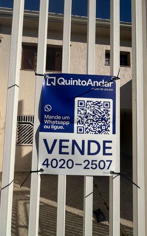 Casa à venda com 222m², 2 quartos e 3 vagas Casa à venda com 222m², 2 quartos e 3 vagasPlaca
