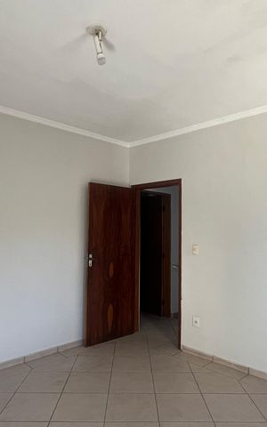 Casa à venda com 222m², 2 quartos e 3 vagas Casa à venda com 222m², 2 quartos e 3 vagasQuarto
