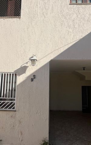 Casa à venda com 222m², 2 quartos e 3 vagas Casa à venda com 222m², 2 quartos e 3 vagasÁrea comum