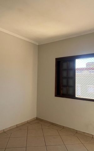 Casa à venda com 222m², 2 quartos e 3 vagas Casa à venda com 222m², 2 quartos e 3 vagasQuarto