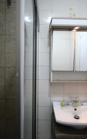 Casa para alugar com 130m², 2 quartos e 3 vagasBanheiro