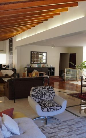 Casa de condomínio para alugar com 620m², 4 quartos e 6 vagasSala de TV - Piso Superior