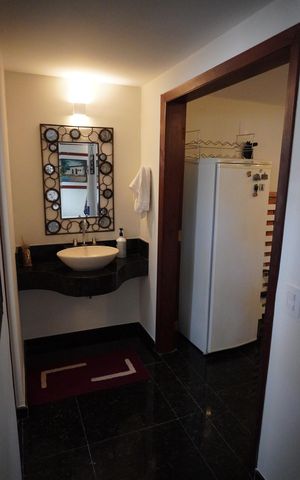 Casa de condomínio para alugar com 620m², 4 quartos e 6 vagasLavabo