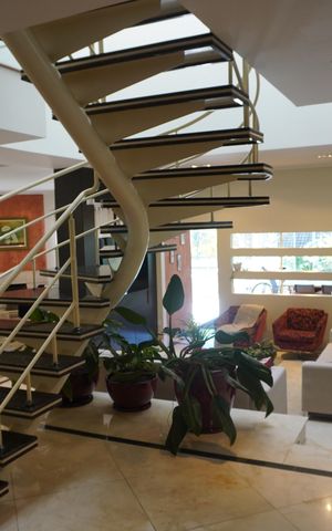 Casa de condomínio para alugar com 620m², 4 quartos e 6 vagasSala de Estar