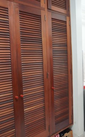 Casa de condomínio para alugar com 620m², 4 quartos e 6 vagasÁrea de Serviço