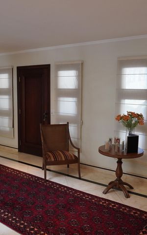 Casa de condomínio para alugar com 620m², 4 quartos e 6 vagasHall