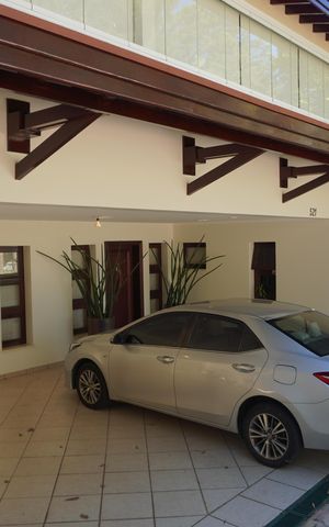 Casa de condomínio para alugar com 620m², 4 quartos e 6 vagasGaragem