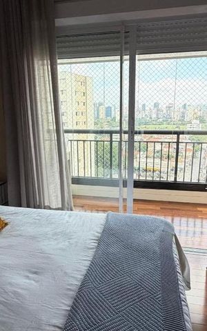 Apartamento à venda com 135m², 3 quartos e 3 vagas Apartamento à venda com 135m², 3 quartos e 3 vagasSuíte