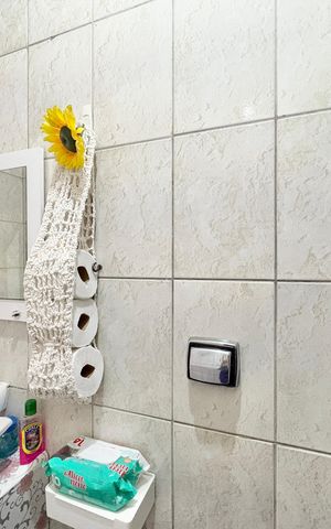 Casa à venda com 125m², 1 quarto e 1 vaga Casa à venda com 125m², 1 quarto e 1 vagaBanheiro