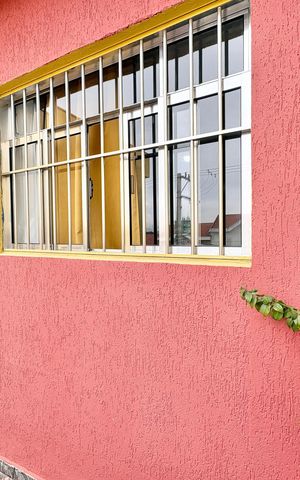 Casa à venda com 125m², 1 quarto e 1 vaga Casa à venda com 125m², 1 quarto e 1 vagaVaranda