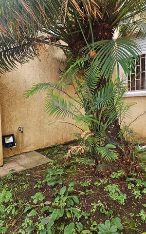 Casa à venda com 250m², 3 quartos e 2 vagas Casa à venda com 250m², 3 quartos e 2 vagasJardim