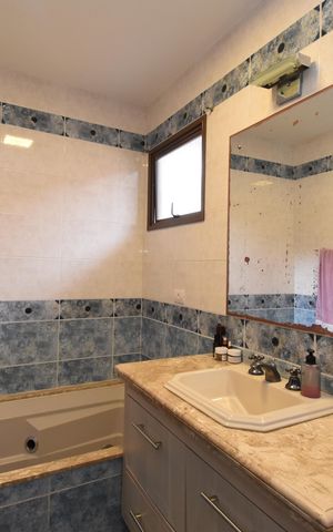 Casa de condomínio à venda com 200m², 4 quartos e 2 vagasBanheiro da Suíte