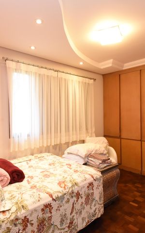 Casa de condomínio à venda com 200m², 4 quartos e 2 vagasSuíte 2