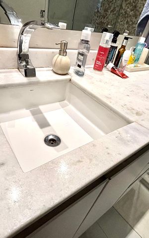 Apartamento à venda com 33m², 1 quarto e 1 vaga Apartamento à venda com 33m², 1 quarto e 1 vagaBanheiro