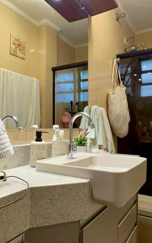 Apartamento à venda com 50m², 2 quartos e 1 vaga Apartamento à venda com 50m², 2 quartos e 1 vagaBanheiro