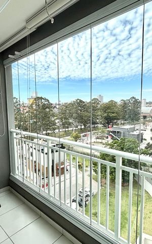 Apartamento à venda com 47m², 2 quartos e 1 vaga Apartamento à venda com 47m², 2 quartos e 1 vagaVaranda
