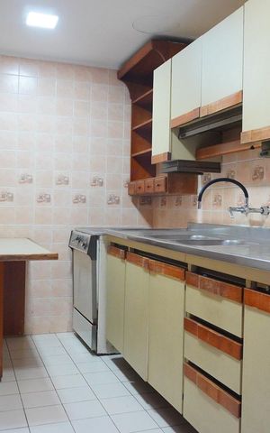 Casa para alugar com 165m², 4 quartos e 2 vagas Casa para alugar com 165m², 4 quartos e 2 vagasCozinha no primeiro piso