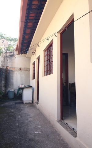 Casa à venda com 49m², 1 quarto e sem vagaQuintal