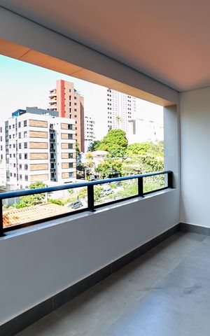 Apartamento à venda com 133m², 4 quartos e 3 vagas Apartamento à venda com 133m², 4 quartos e 3 vagasVaranda