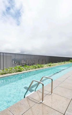 Apartamento à venda com 28m², 1 quarto e sem vaga Apartamento à venda com 28m², 1 quarto e sem vagaÁrea comum - Piscina