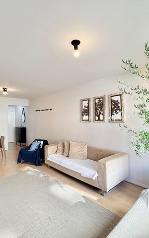 Apartamento à venda com 163m², 3 quartos e 2 vagas Apartamento à venda com 163m², 3 quartos e 2 vagasSala