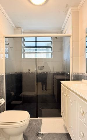 Apartamento à venda com 163m², 3 quartos e 2 vagas Apartamento à venda com 163m², 3 quartos e 2 vagasBanheiro Social