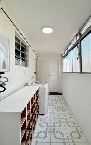Apartamento à venda com 163m², 3 quartos e 2 vagas Apartamento à venda com 163m², 3 quartos e 2 vagasÁrea de Serviço